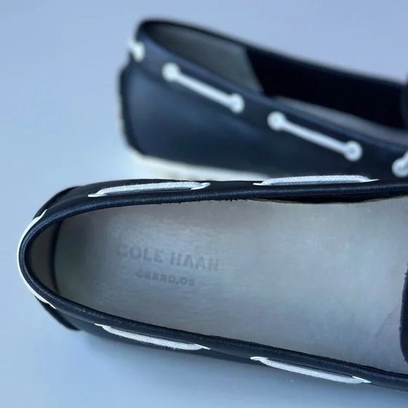 Cole Haan Grand OS Boat Shoes 9.5W Navy Leather Studded Heel - Picture 15 of 16